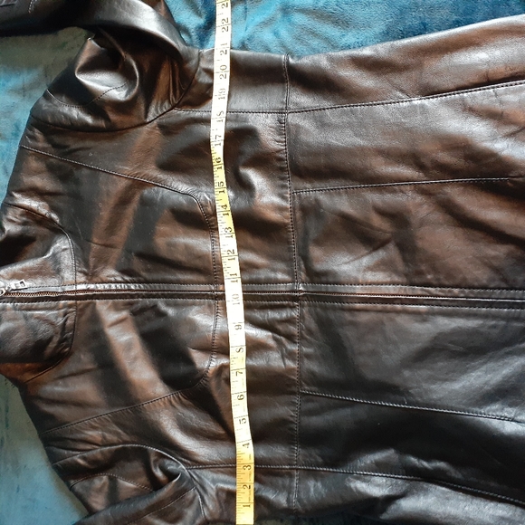 Danier Leather #36 - Picture 9 of 16